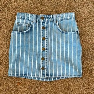 Billabong button up white striped denim skirt.